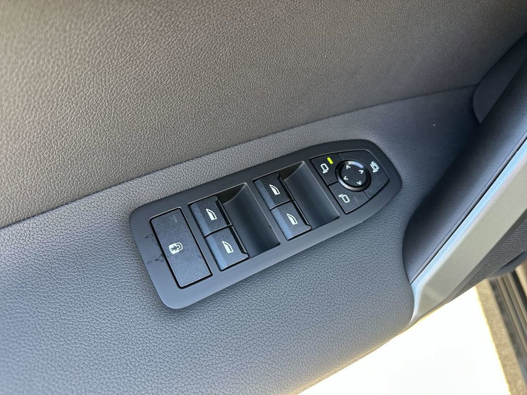 New 2026 BMW iX xDrive60 w/ M Sport Package AWD/4WD image 14