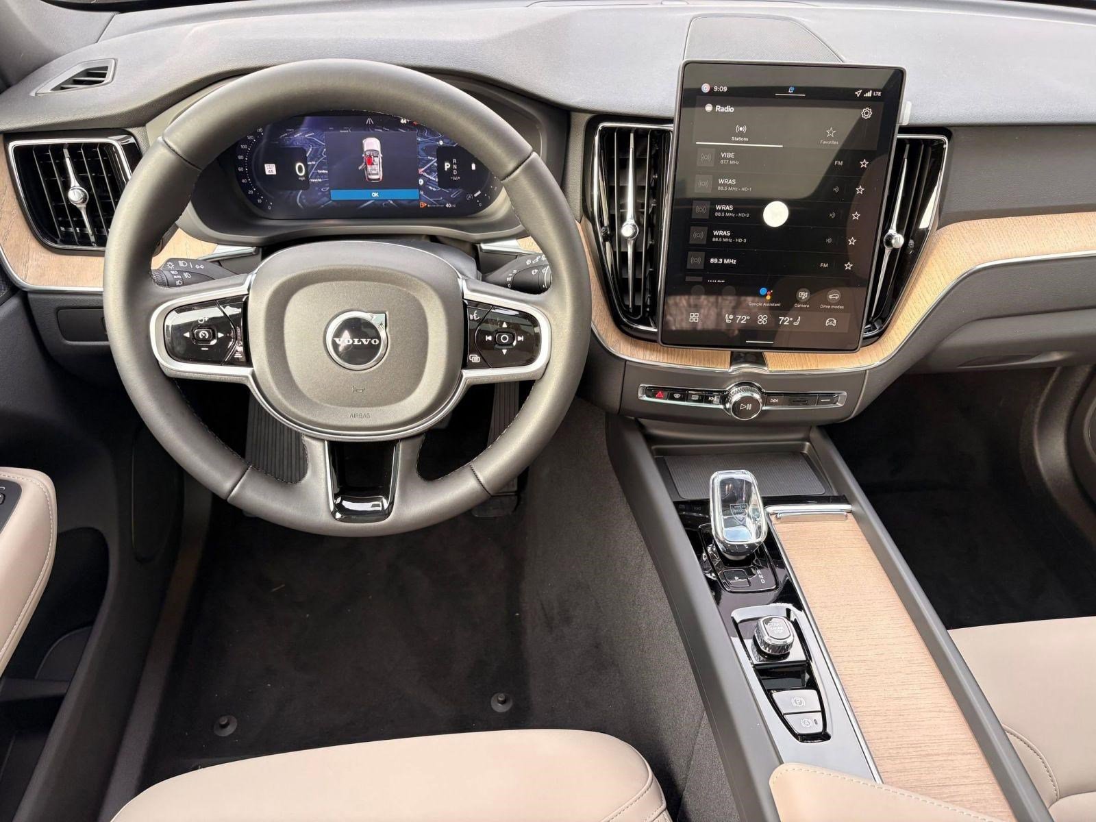 New 2026 Volvo XC60 B5 Core w/ Climate Package image 23
