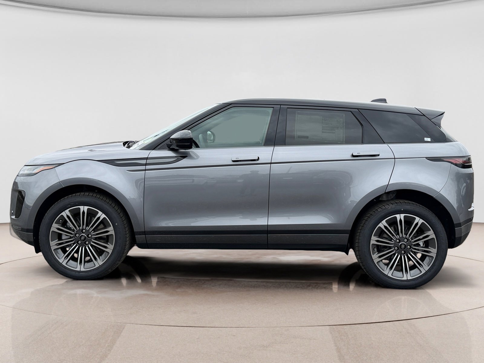 New 2026 Land Rover Range Rover Evoque S image 2