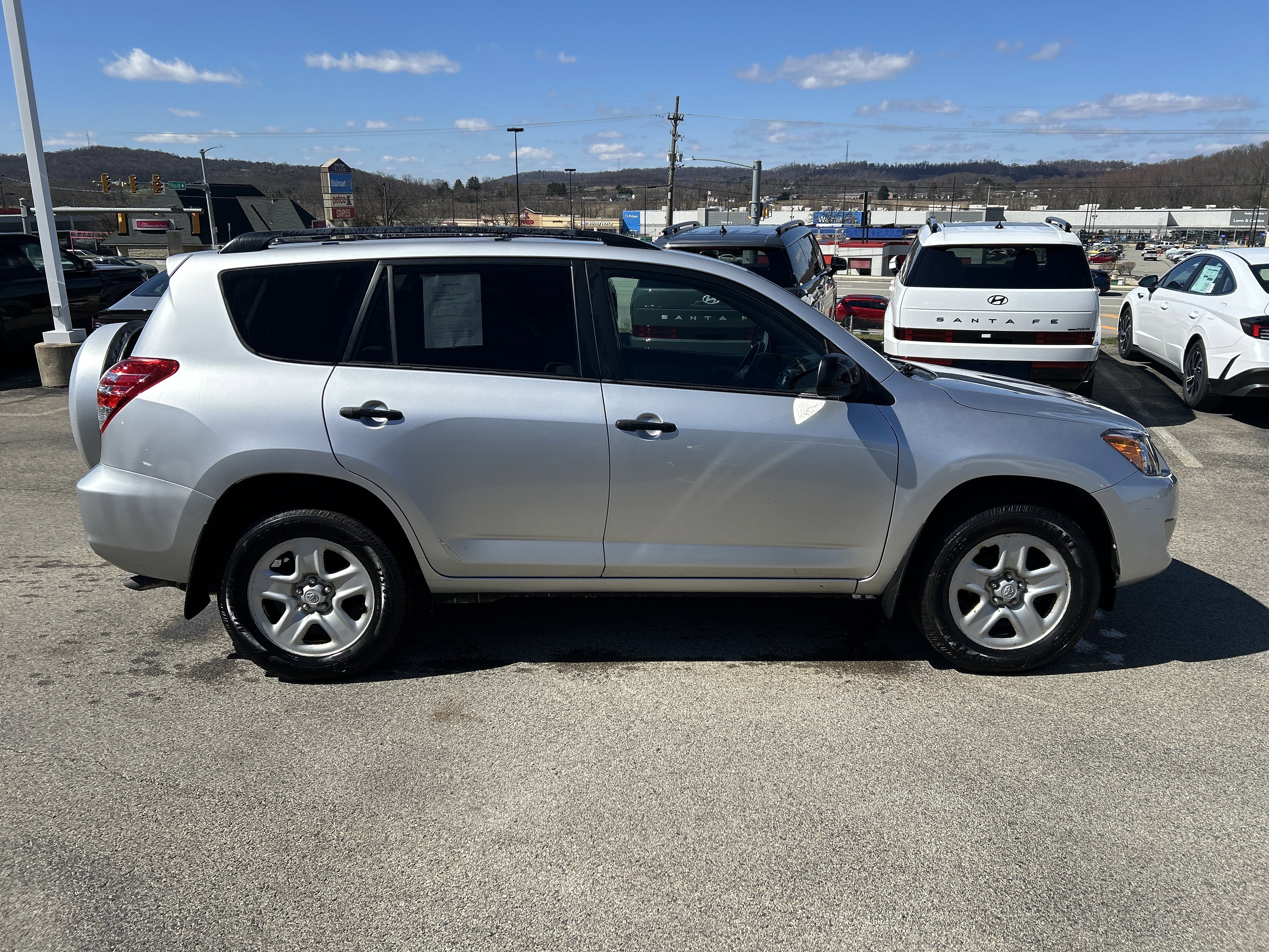 Used 2012 Toyota RAV4 4WD w/ Value Pkg image 4