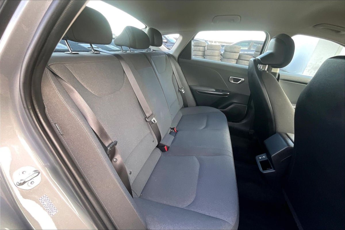 Used 2025 Kia K4 FWD image 24