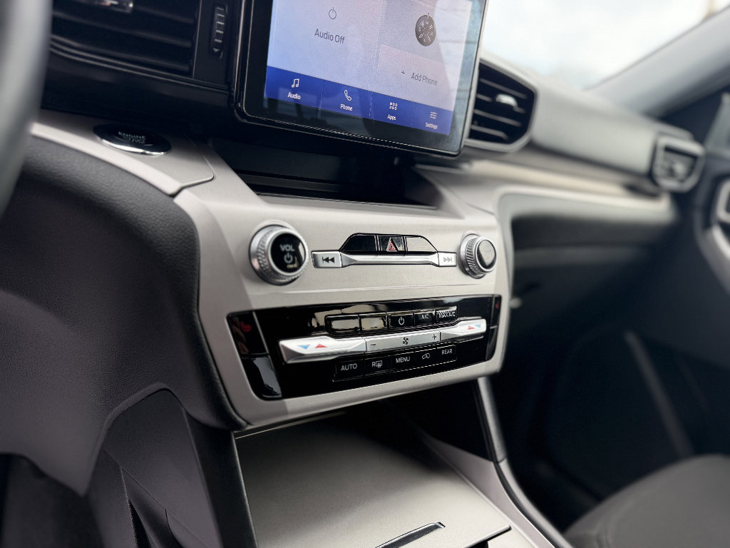 Certified 2023 Ford Explorer XLT image 16