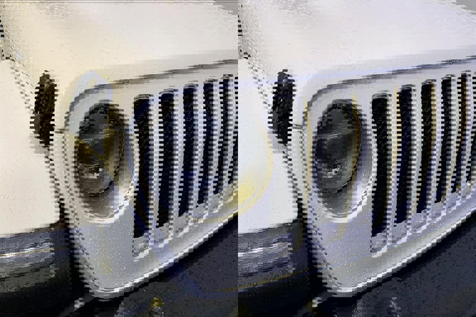 Used 2019 Jeep Wrangler Unlimited Sahara image 25