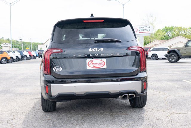 Used 2025 Kia Telluride S FWD image 4