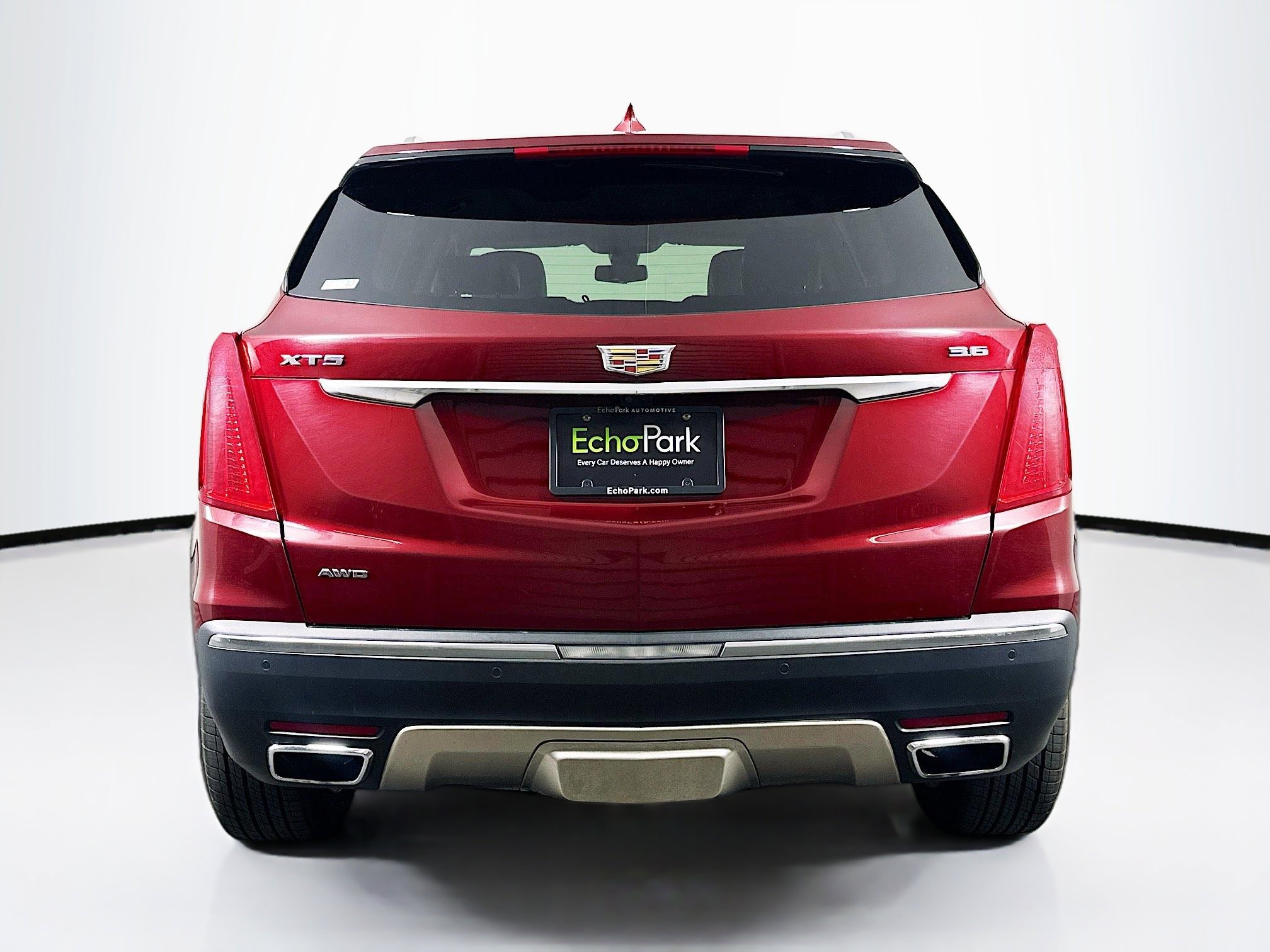 Used 2017 Cadillac XT5 Platinum w/ Driver Assist Package AWD/4WD image 7
