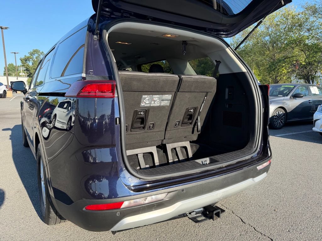 Certified 2024 Kia Carnival LX FWD image 35