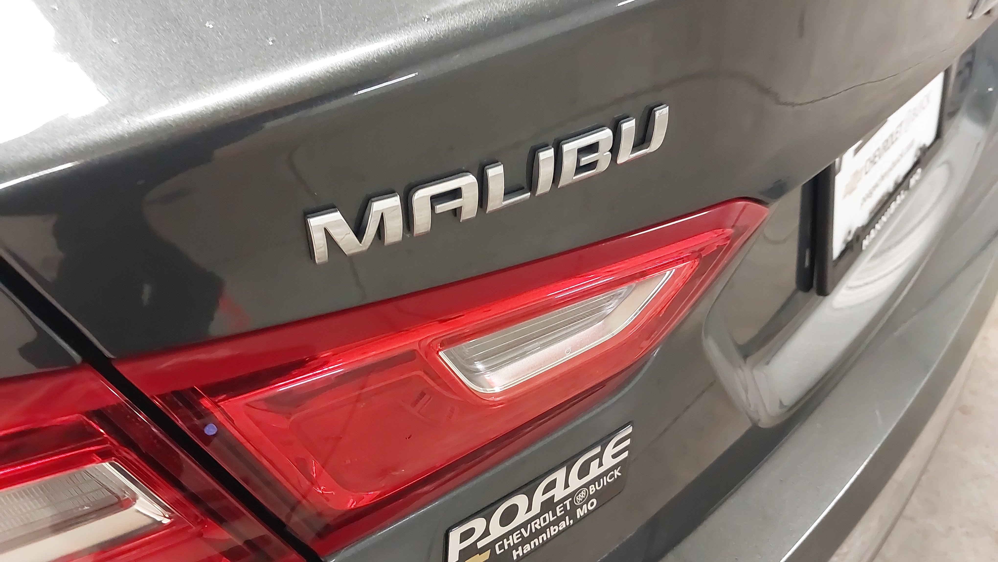 Used 2017 Chevrolet Malibu LT w/ Leather Package image 32