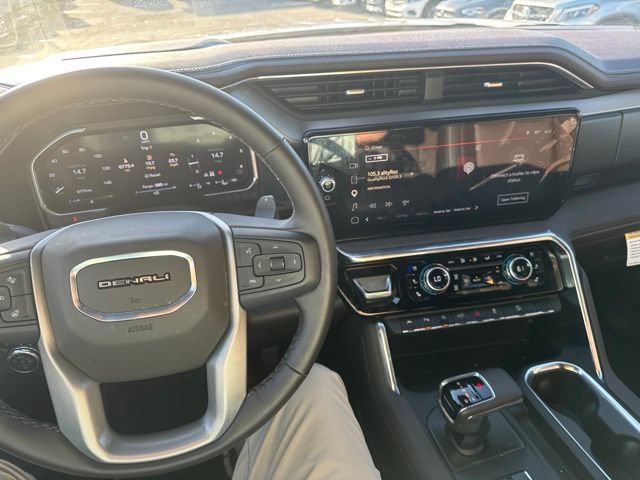 Used 2026 GMC Sierra 1500 Denali w/ Denali Reserve Package AWD/4WD image 12