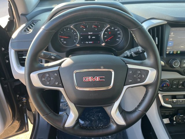 Used 2024 GMC Terrain SLT image 18