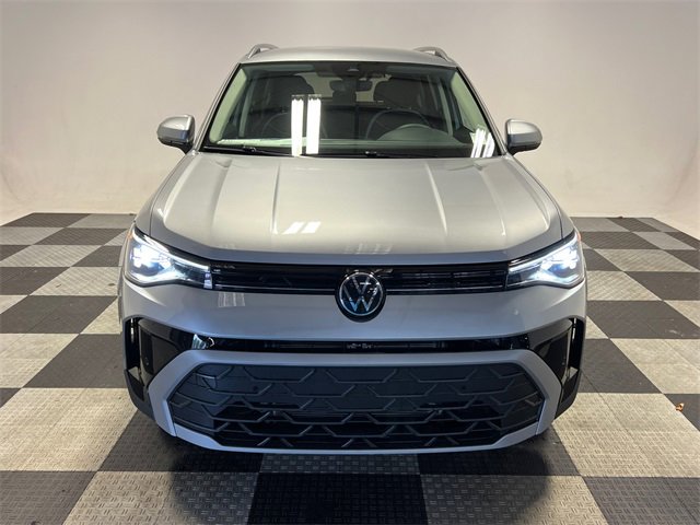 New 2026 Volkswagen Taos SE image 2