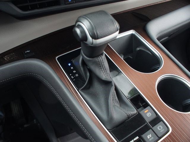 Used 2023 Toyota Sienna XLE image 12