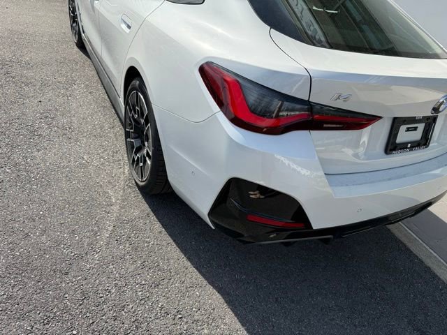 New 2026 BMW i4 xDrive40i w/ M Sport Package AWD/4WD image 8
