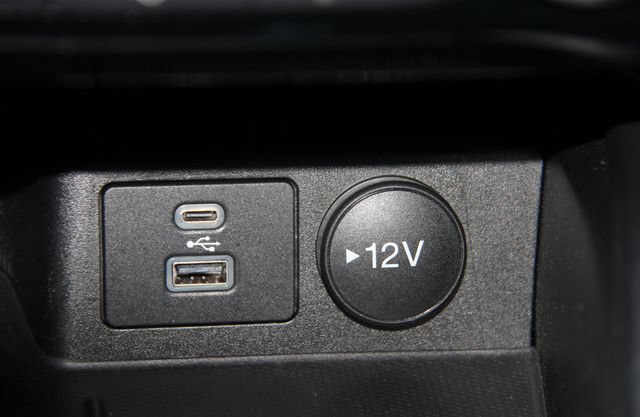Used 2022 Ford Escape SE w/ Cold Weather Package AWD/4WD image 30
