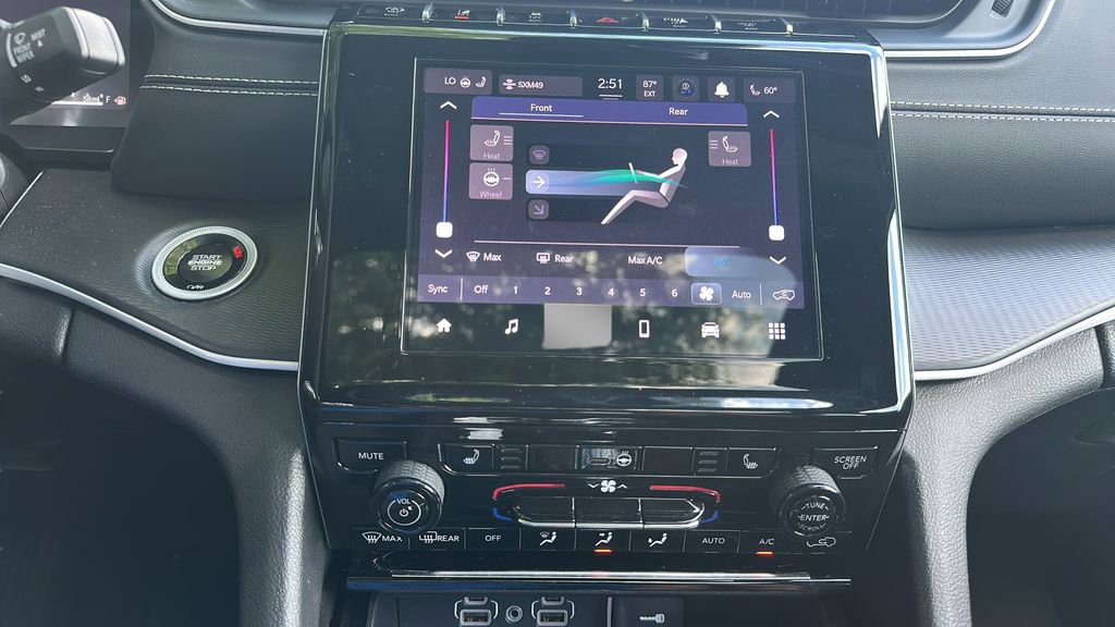 Used 2025 Jeep Grand Cherokee L Altitude image 22