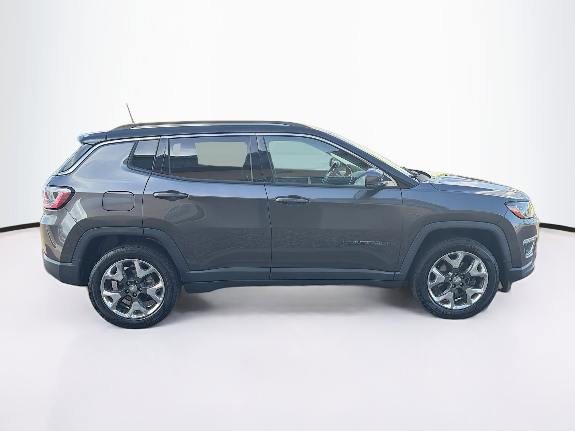 Used 2019 Jeep Compass Limited AWD/4WD image 10