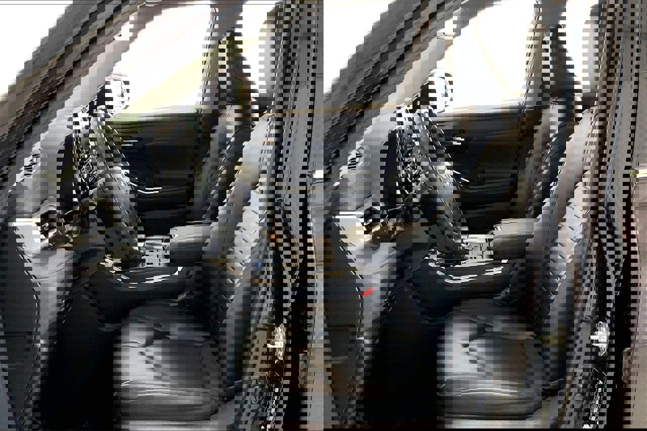 Used 2022 Toyota Highlander XLE image 18