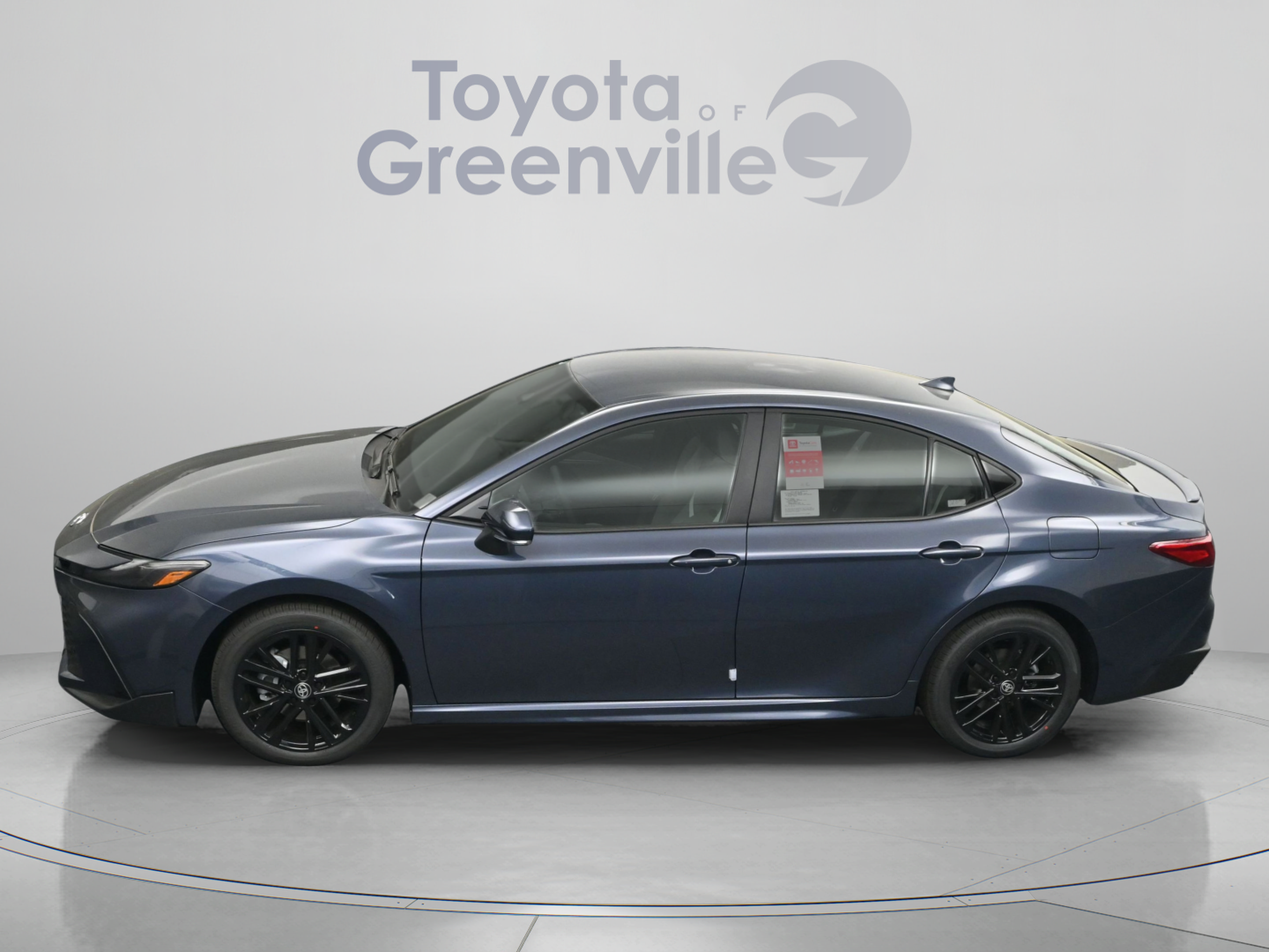 New 2026 Toyota Camry SE FWD image 4
