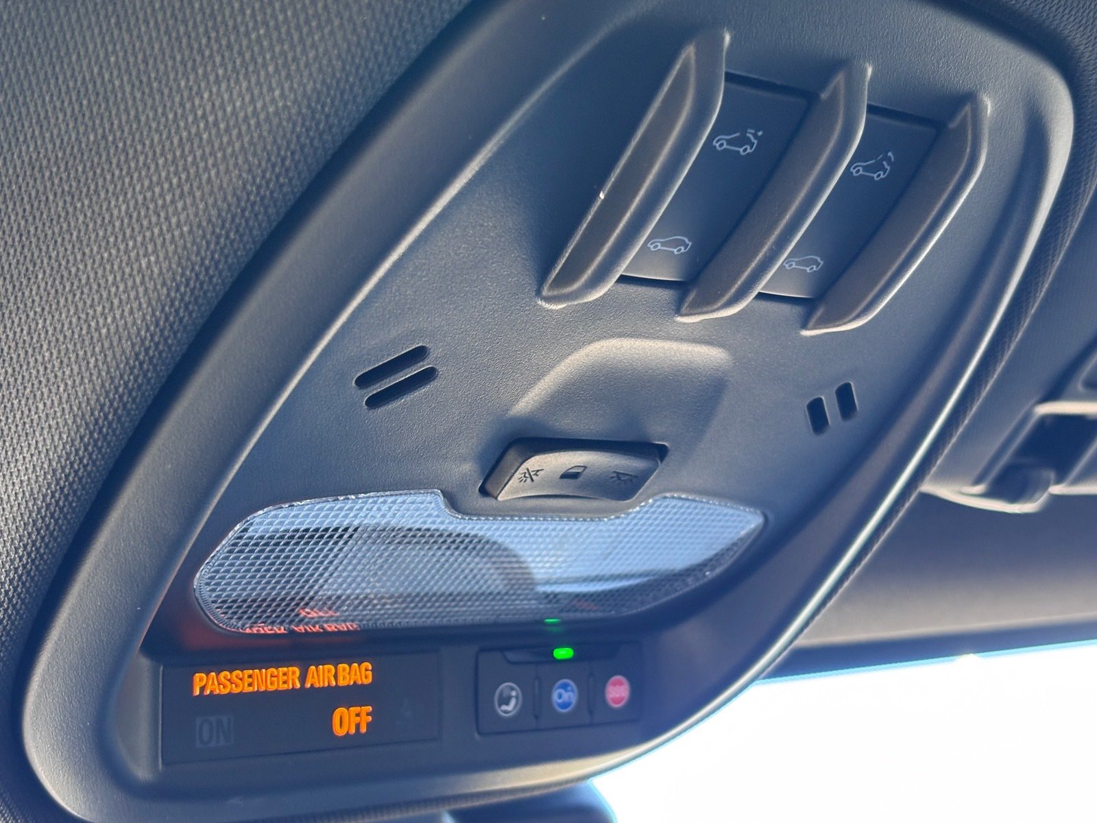 Certified 2026 Buick Envista Avenir FWD image 32
