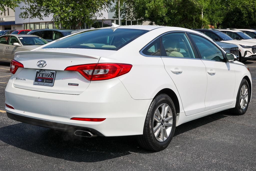 Used 2015 Hyundai Sonata SE w/ Option Group 09 FWD image 25