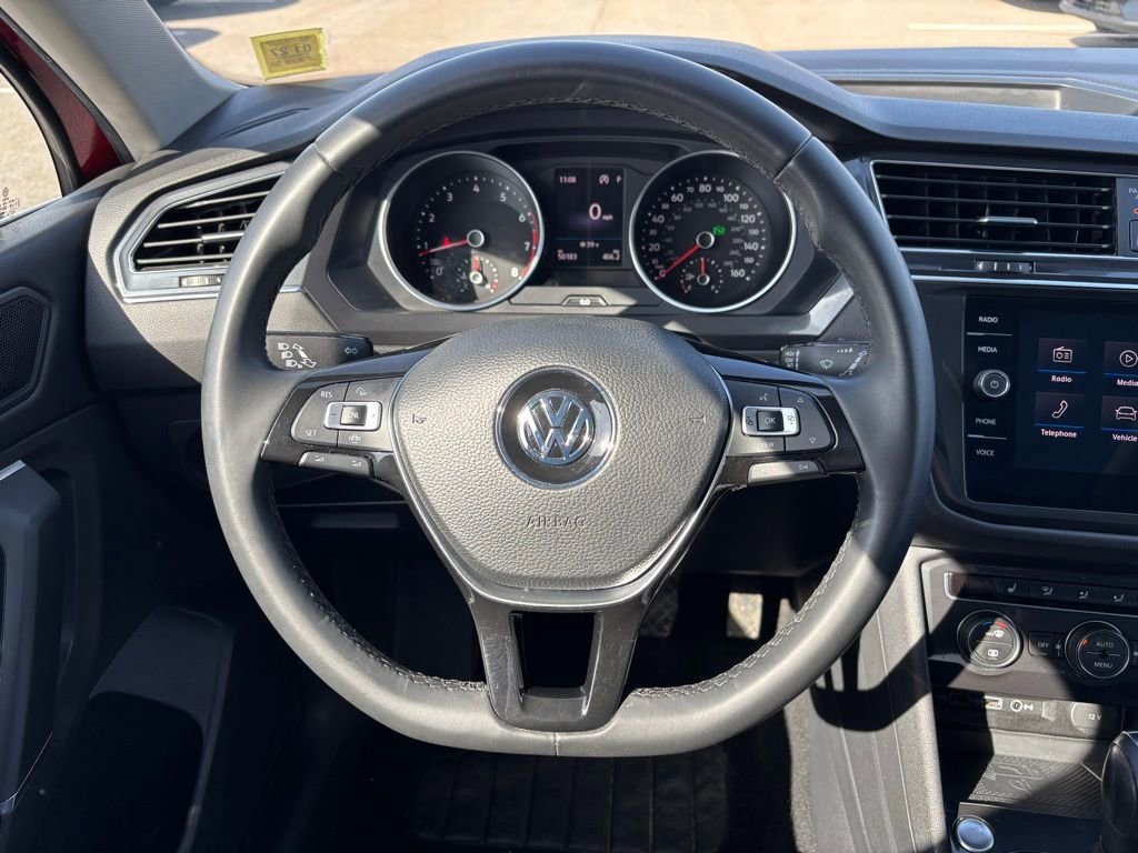 Used 2020 Volkswagen Tiguan SE w/ Panoramic Sunroof Package image 7