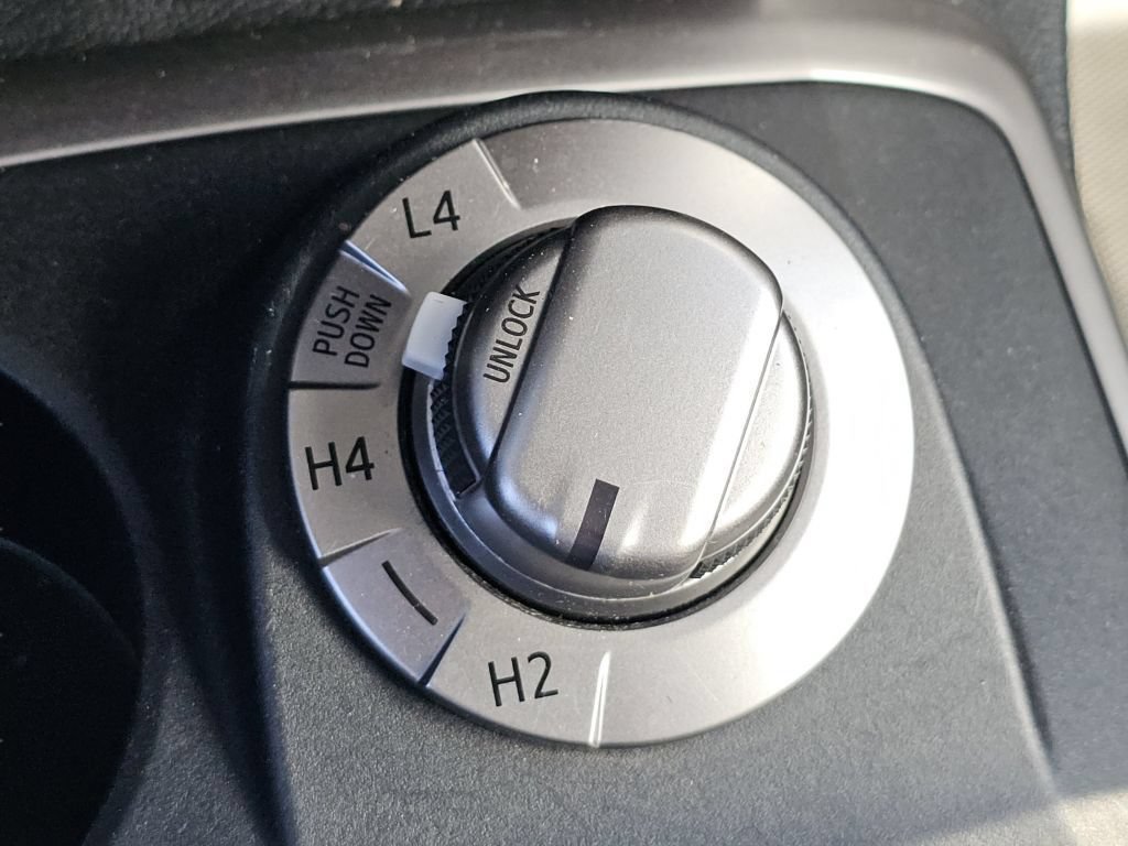 Used 2024 Toyota 4Runner SR5 AWD/4WD image 9