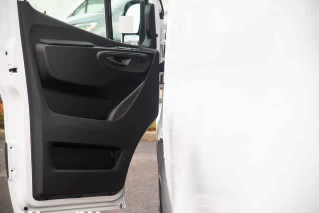 Used 2025 Mercedes-Benz Sprinter 2500 image 22