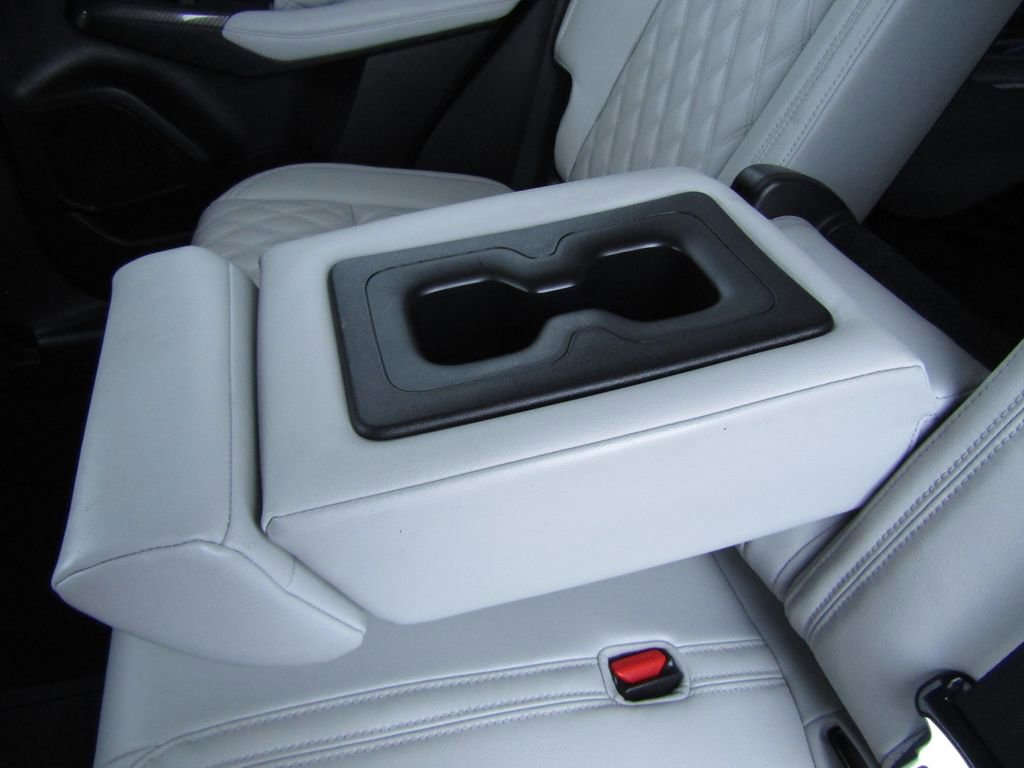 Used 2024 Mitsubishi Outlander SEL image 14