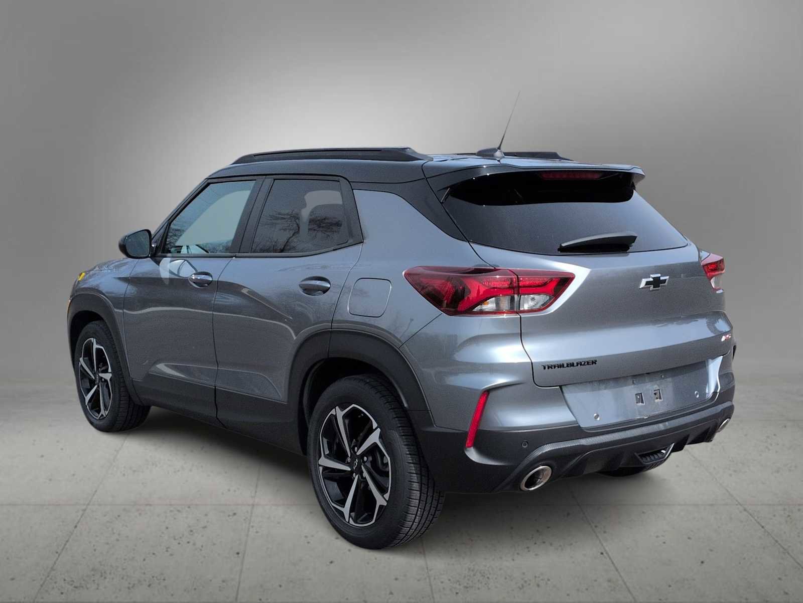 Used 2021 Chevrolet TrailBlazer RS w/ Sun and Liftgate Package image 6