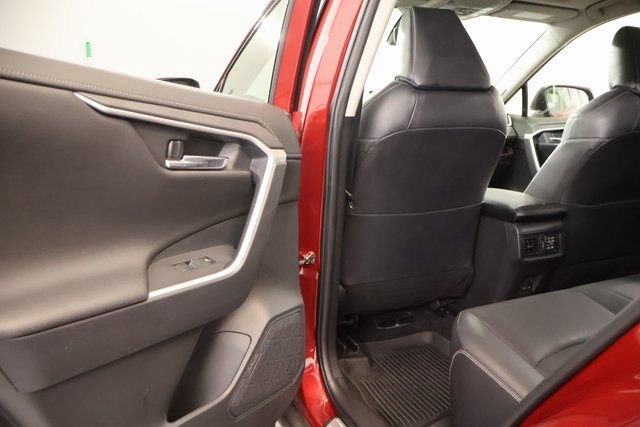 Used 2022 Toyota RAV4 Limited AWD/4WD image 29