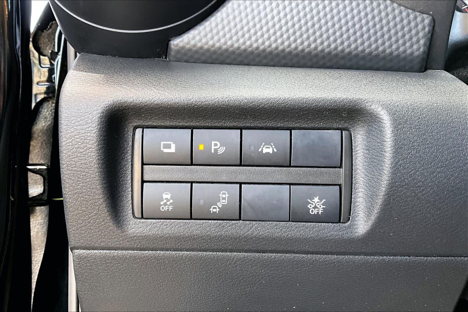 Used 2024 Nissan Kicks S FWD image 32