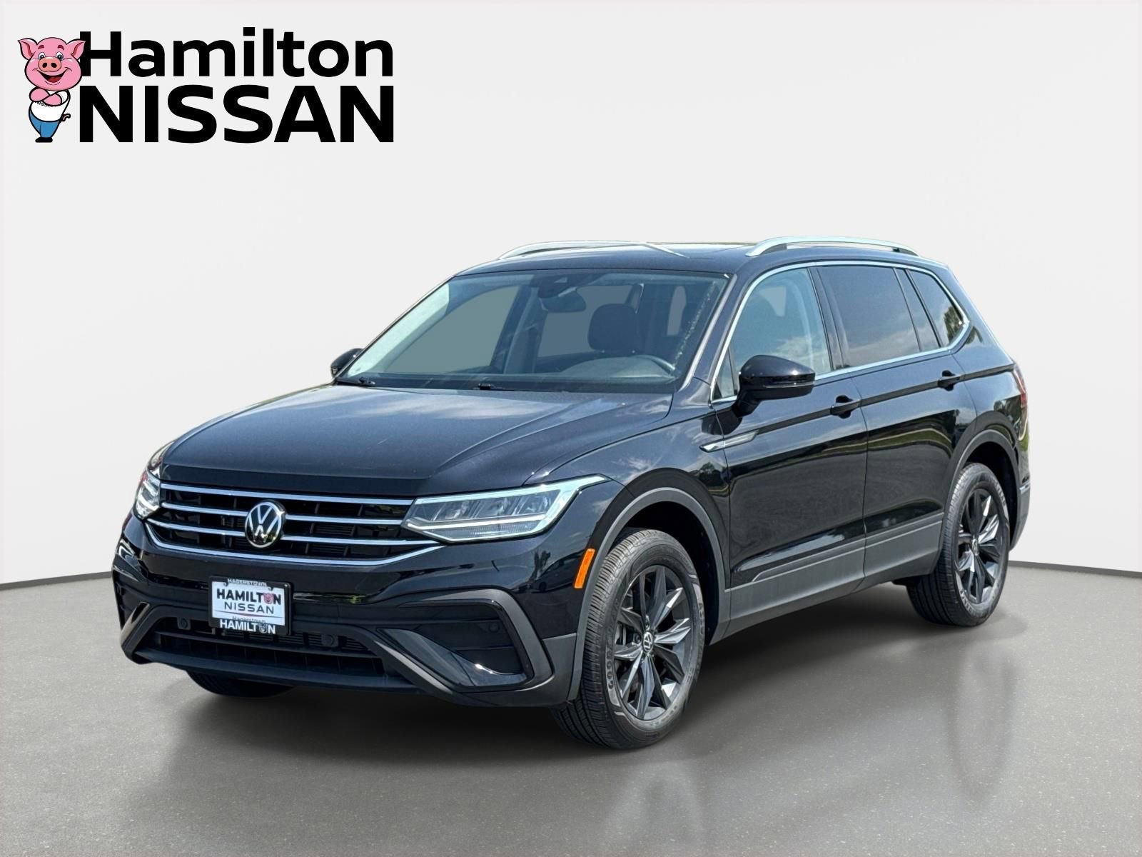 Used 2024 Volkswagen Tiguan Wolfsburg Edition AWD/4WD image 5