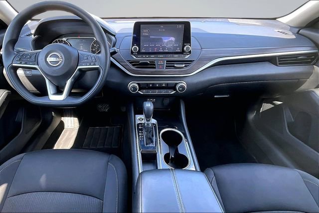 Used 2024 Nissan Altima 2.5 SV FWD image 7