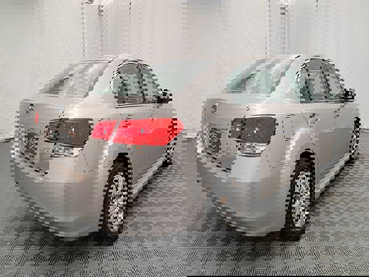 Used 2014 Subaru Legacy 2.5i image 3
