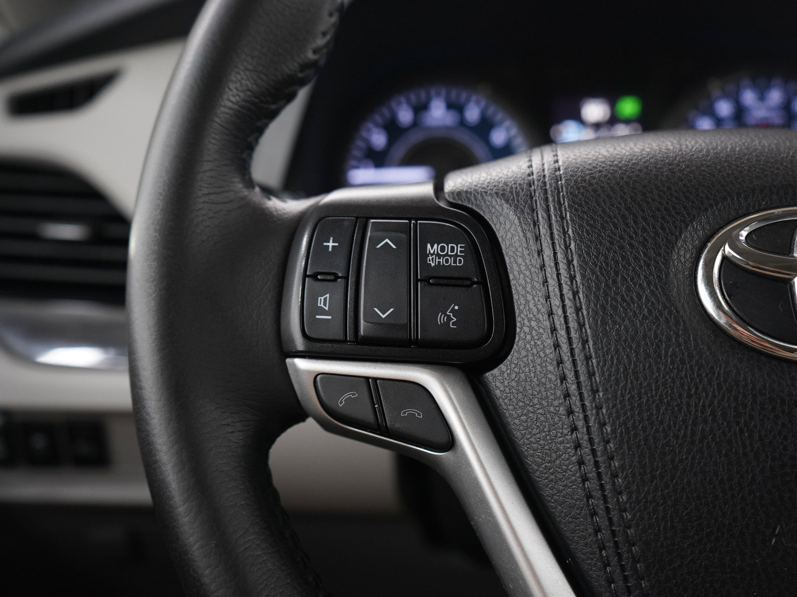 Used 2019 Toyota Sienna XLE Premium AWD/4WD image 28