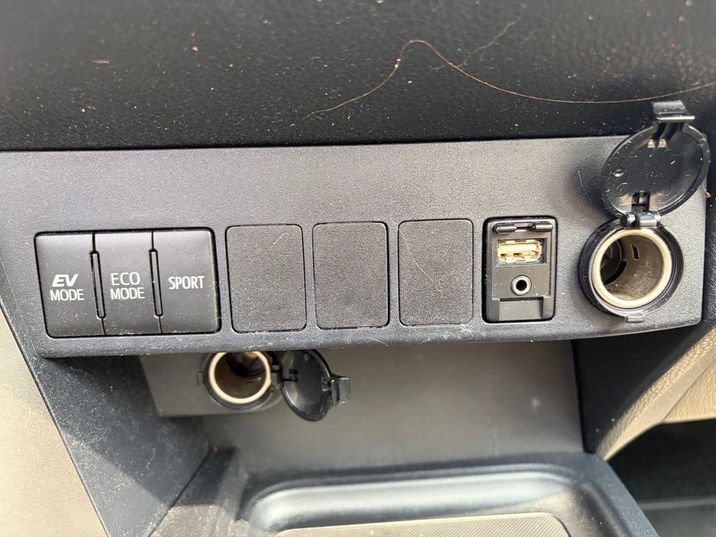 Used 2018 Toyota RAV4 XLE w/ Protection Package AWD/4WD image 26