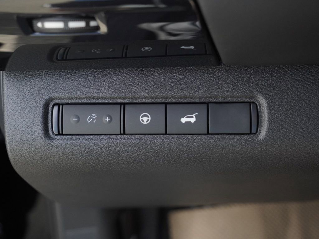 New 2026 Nissan Pathfinder SV image 10