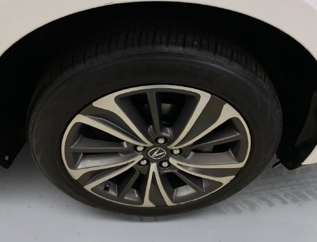 Used 2020 Acura MDX w/ Technology Package AWD/4WD image 17