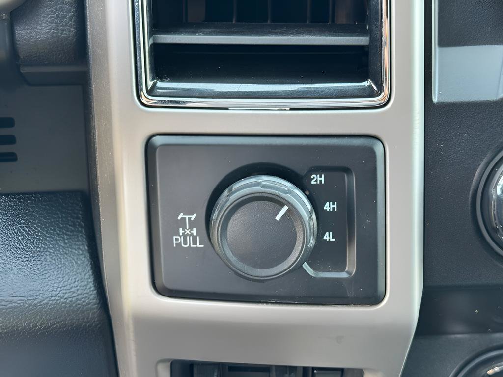 Used 2020 Ford F350 Lariat w/ Chrome Package AWD/4WD image 38