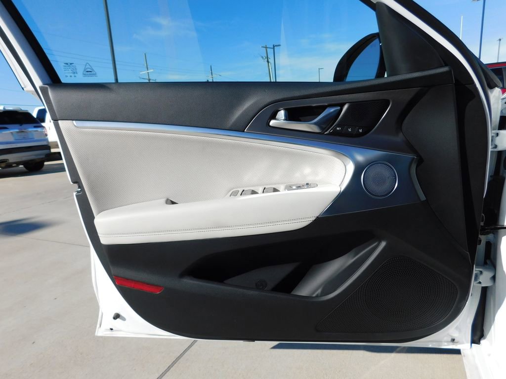 Used 2026 Genesis G70 3.3T Sport Prestige image 10