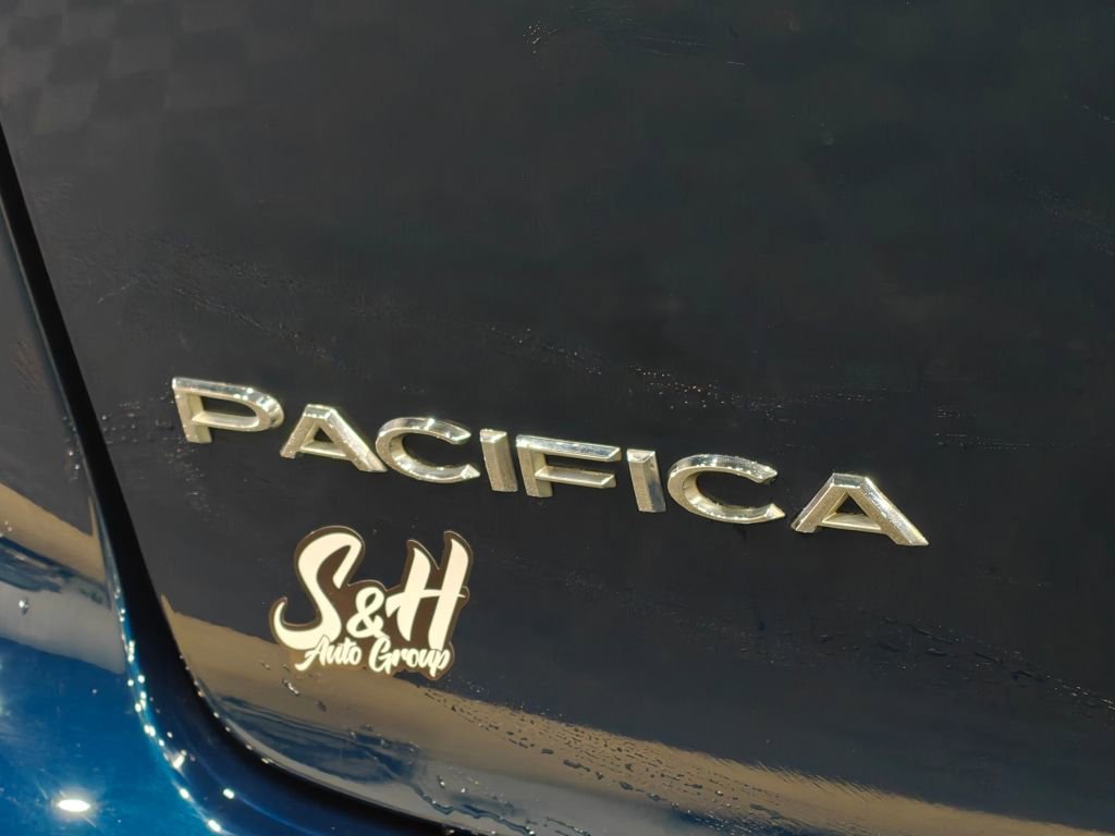 Used 2021 Chrysler Pacifica Touring-L image 66