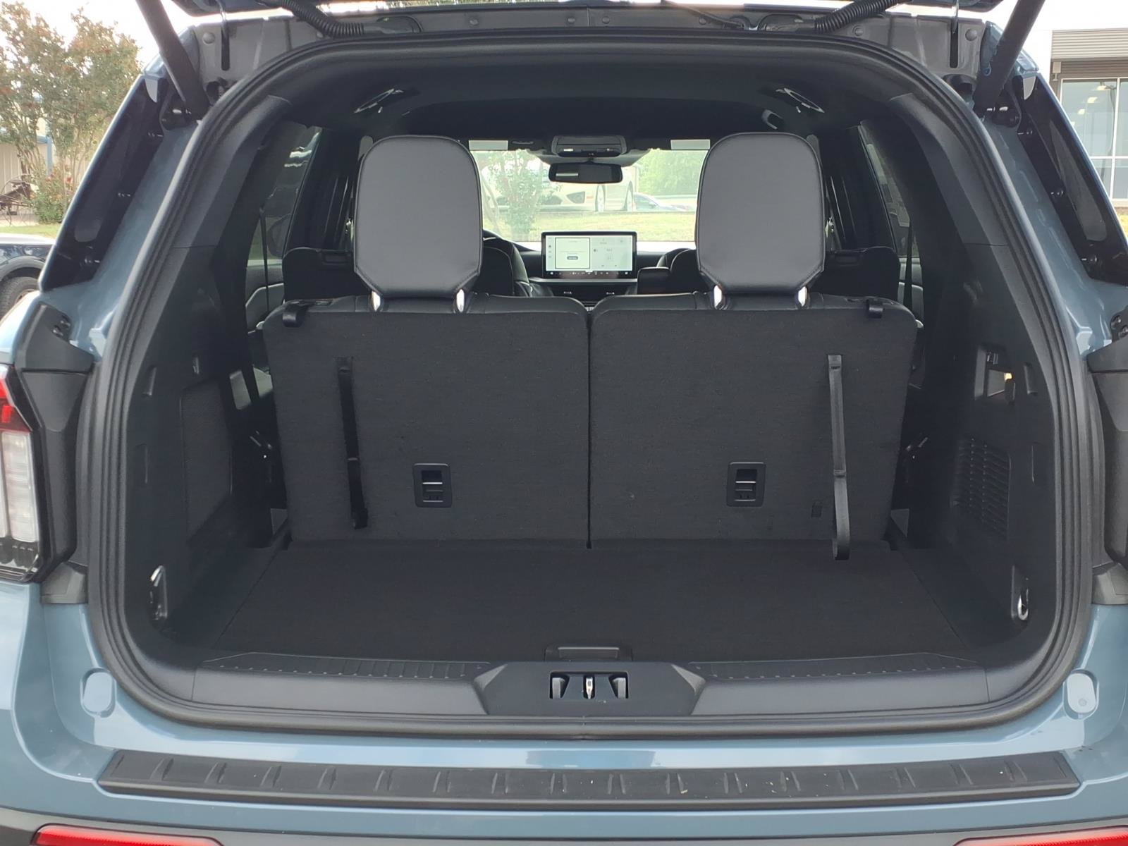 New 2026 Ford Explorer ST-Line w/ ST-Line Street Pack RWD image 6