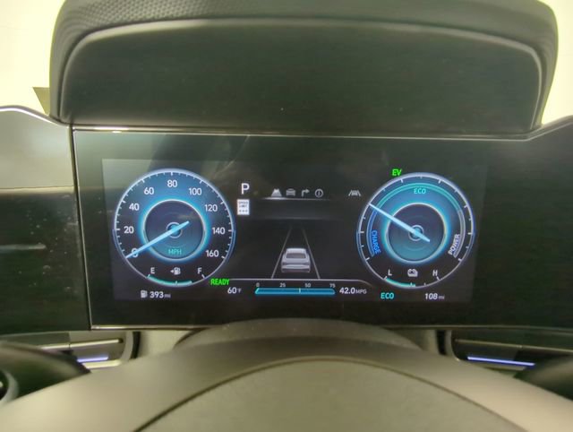 Used 2024 Hyundai Elantra Limited image 17