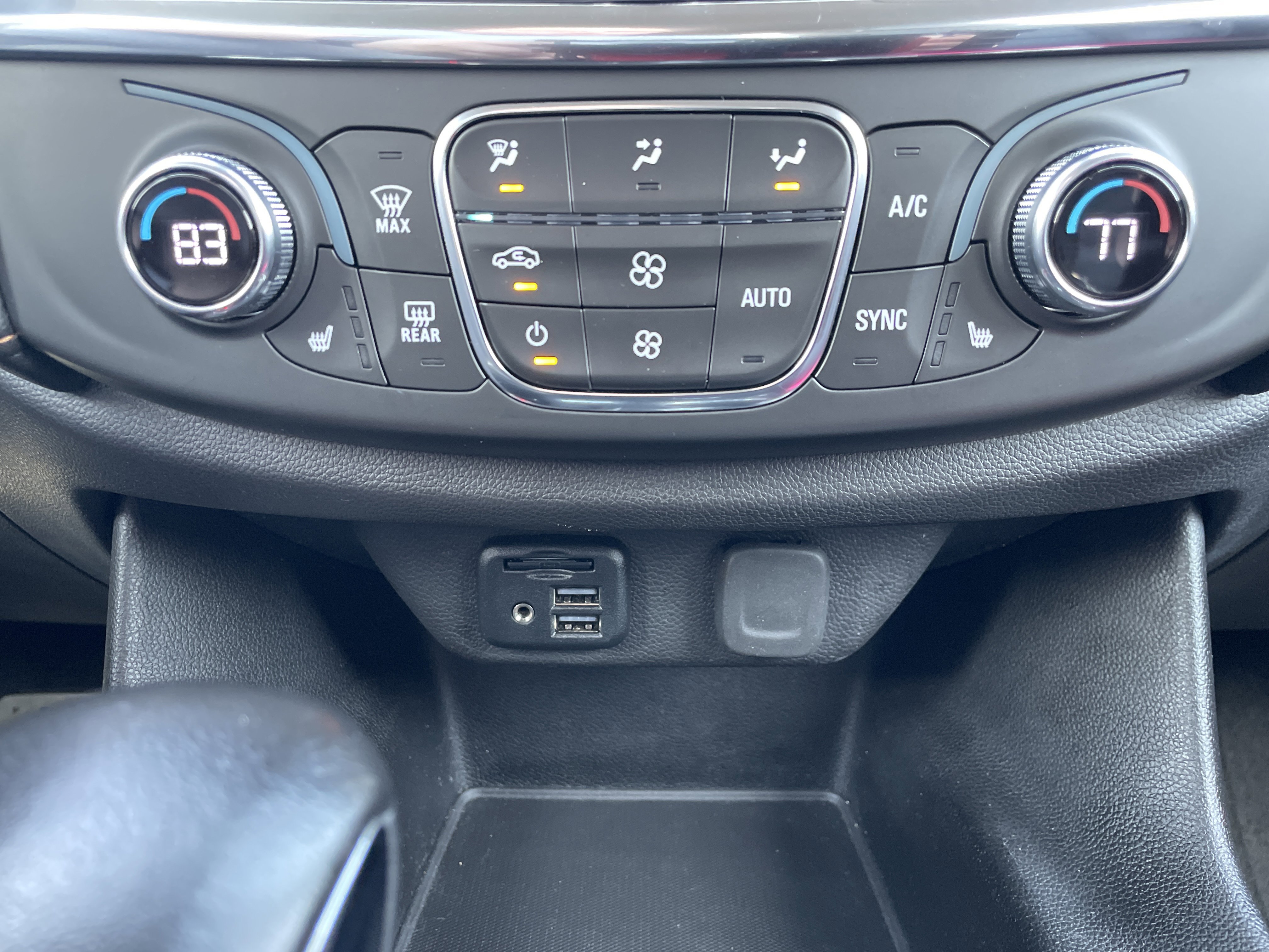 Certified 2021 Chevrolet Traverse RS AWD/4WD image 39