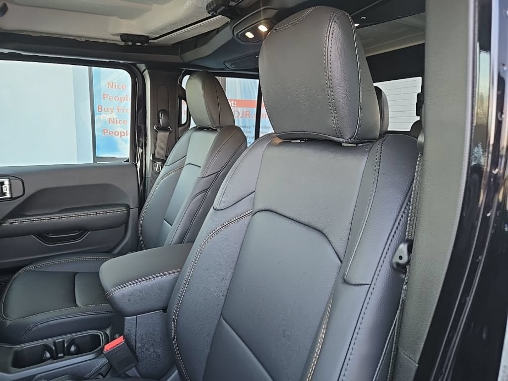 New 2026 Jeep Gladiator Mojave AWD/4WD image 36