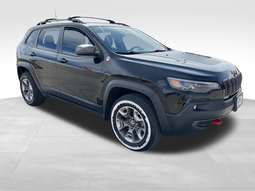 Used 2019 Jeep Cherokee Trailhawk w/ Cold Weather Group image 3