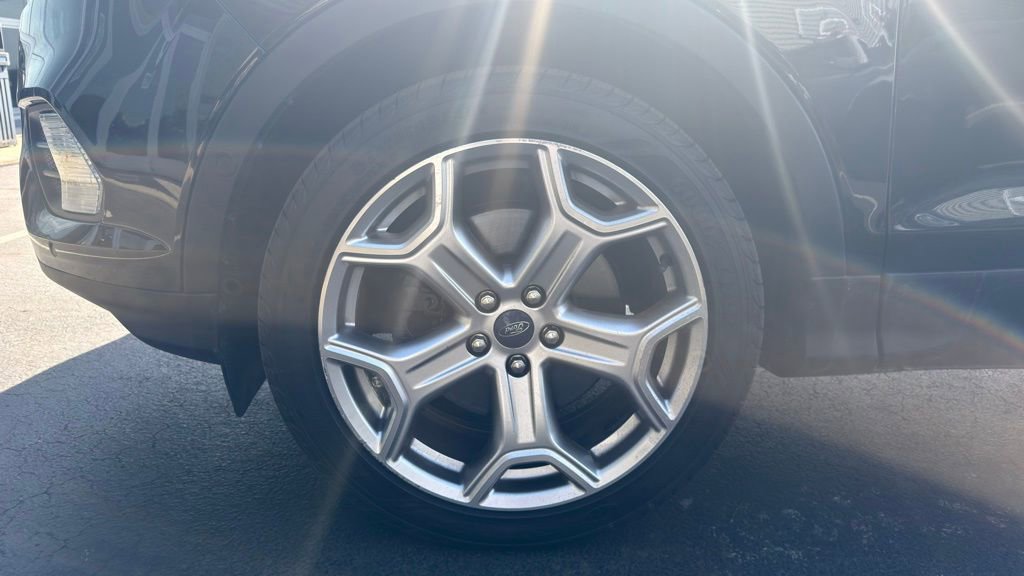 Used 2019 Ford Escape Titanium image 8