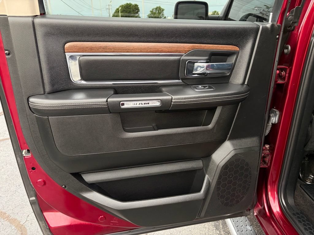 Used 2018 RAM 1500 Laramie w/ Convenience Group AWD/4WD image 25