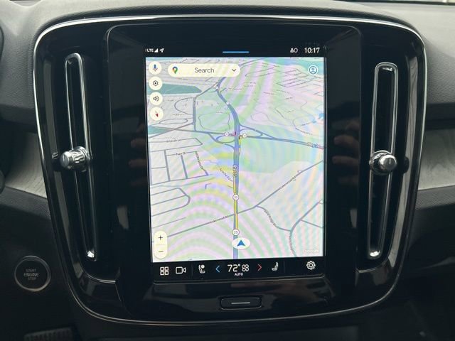 Certified 2025 Volvo XC40 B5 Core image 22