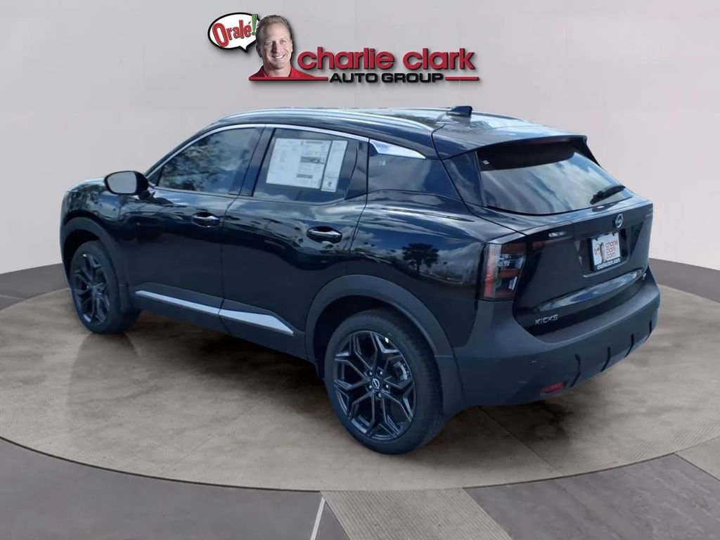 New 2026 Nissan Kicks SR FWD image 3