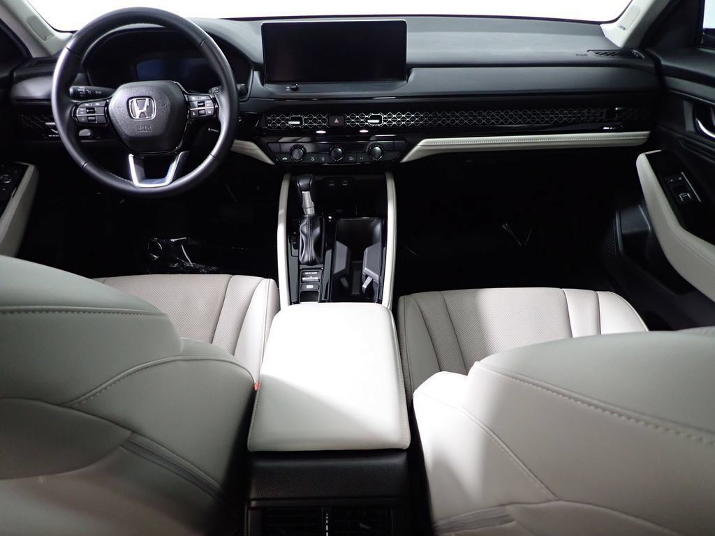 Used 2024 Honda Accord Touring image 35